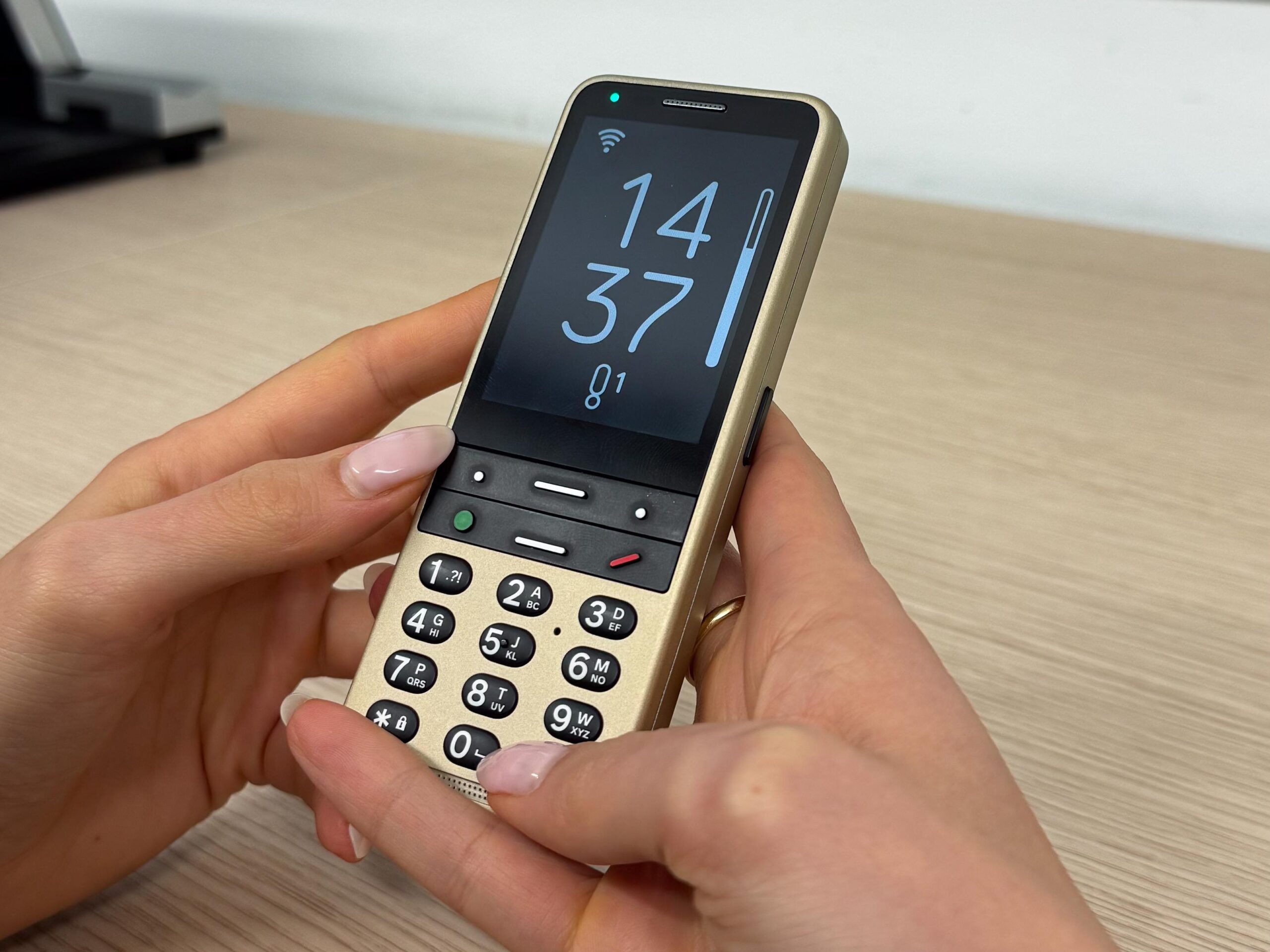BlindShell Classico 3 - Telefono con sintesi e comandi vocali